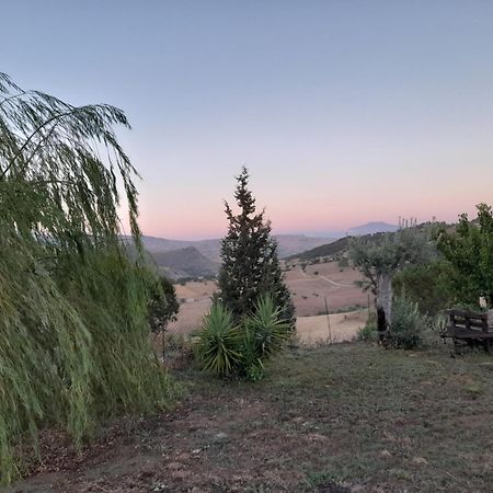 Agriturismo La Stragola Nicosia Zewnętrze zdjęcie